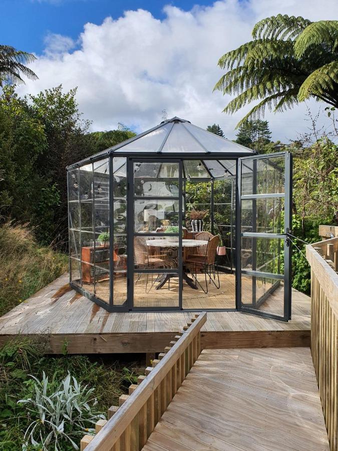Tiny House With Greenhouse Dining Lower Hutt Exterior photo